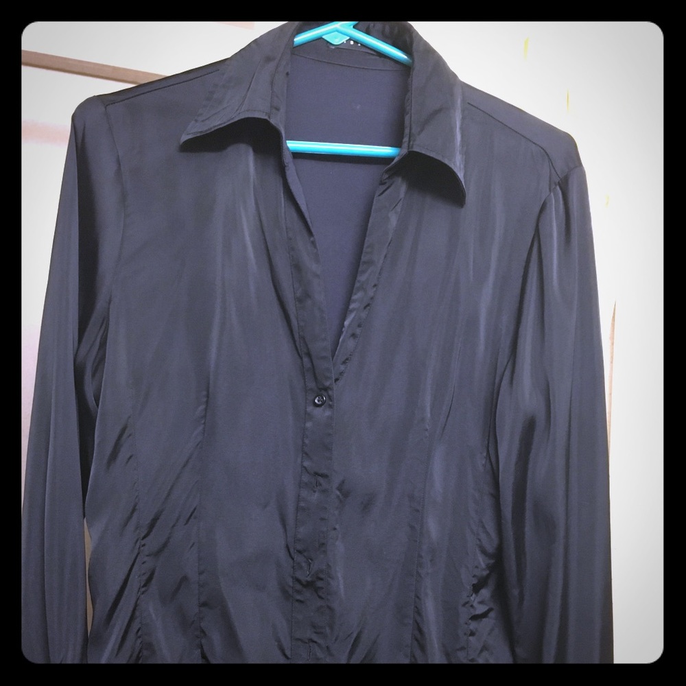 Sisley black stretch button up